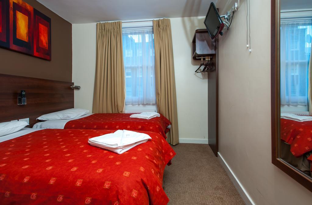 Marble Arch Inn London Room photo